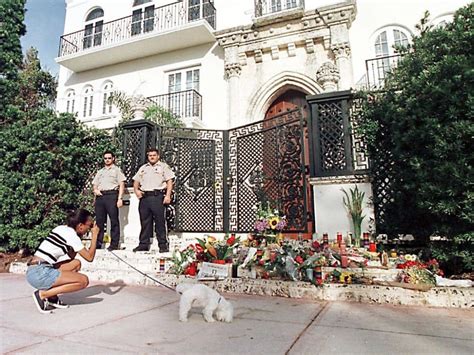 il versace morto in america|The Versace Murder: What Happened And Who Killed The .